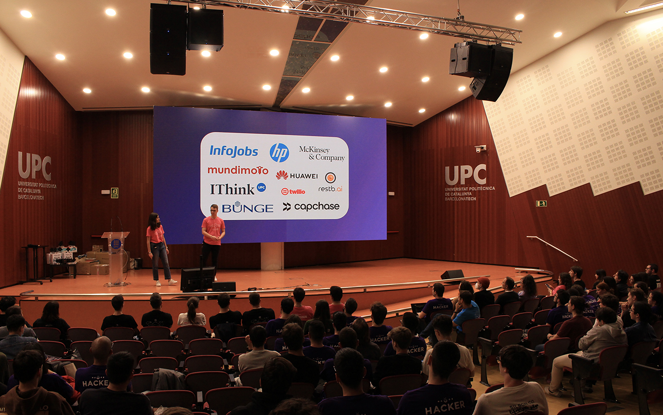 Salón de actos UPC, en las presentación del Hackathon