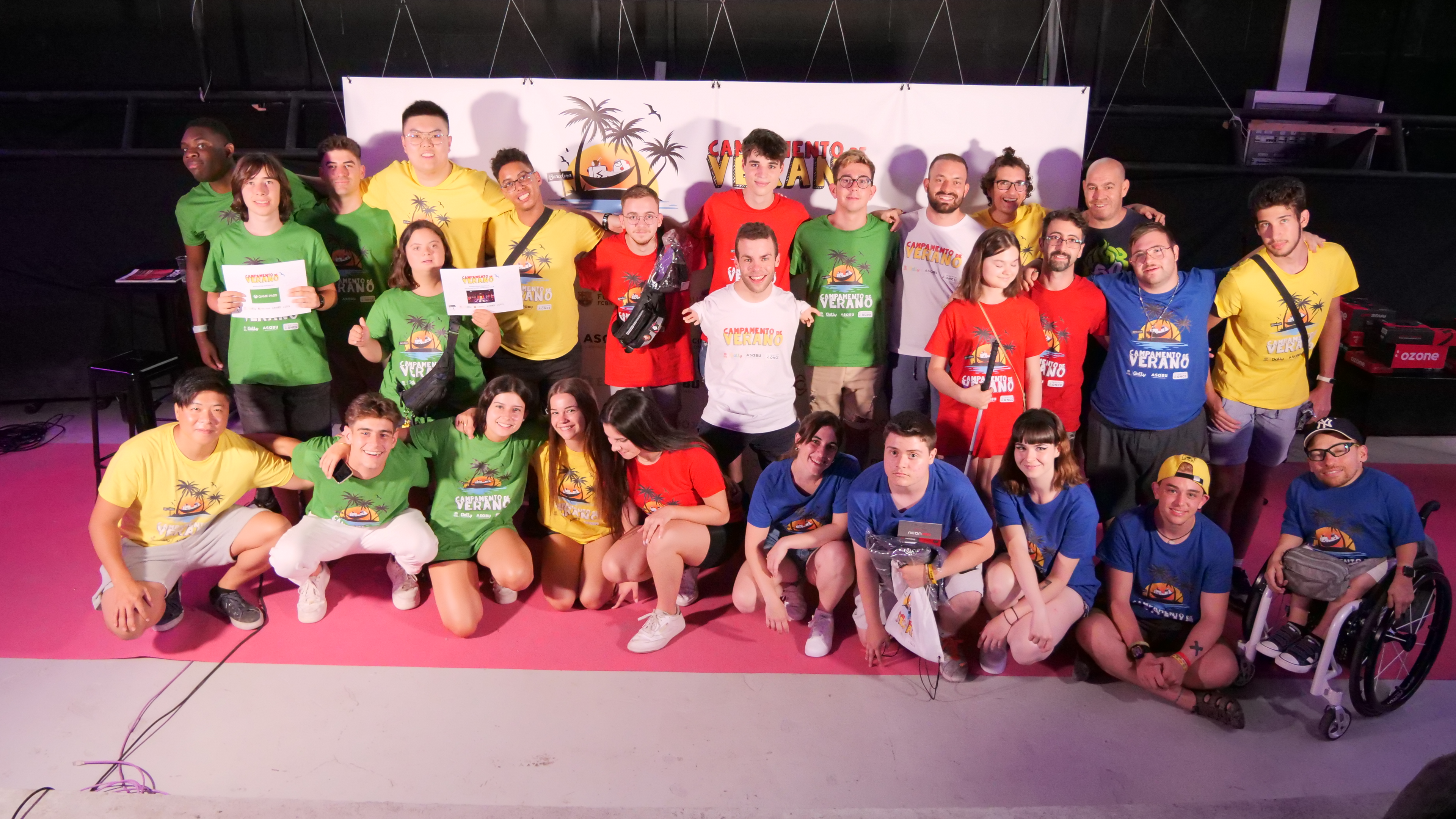Participantes, capitanes y organización en campamento Ga11y 2023 Barcelona