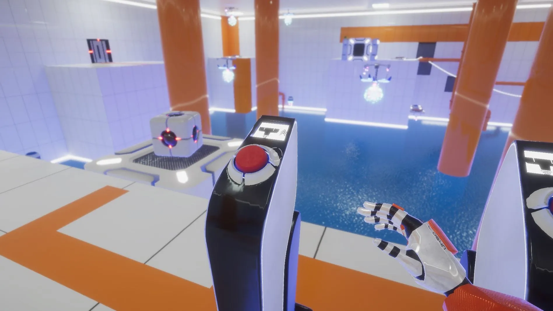 Sala del videojuego con un suelo lleno de agua y con un botón rojo para accionar